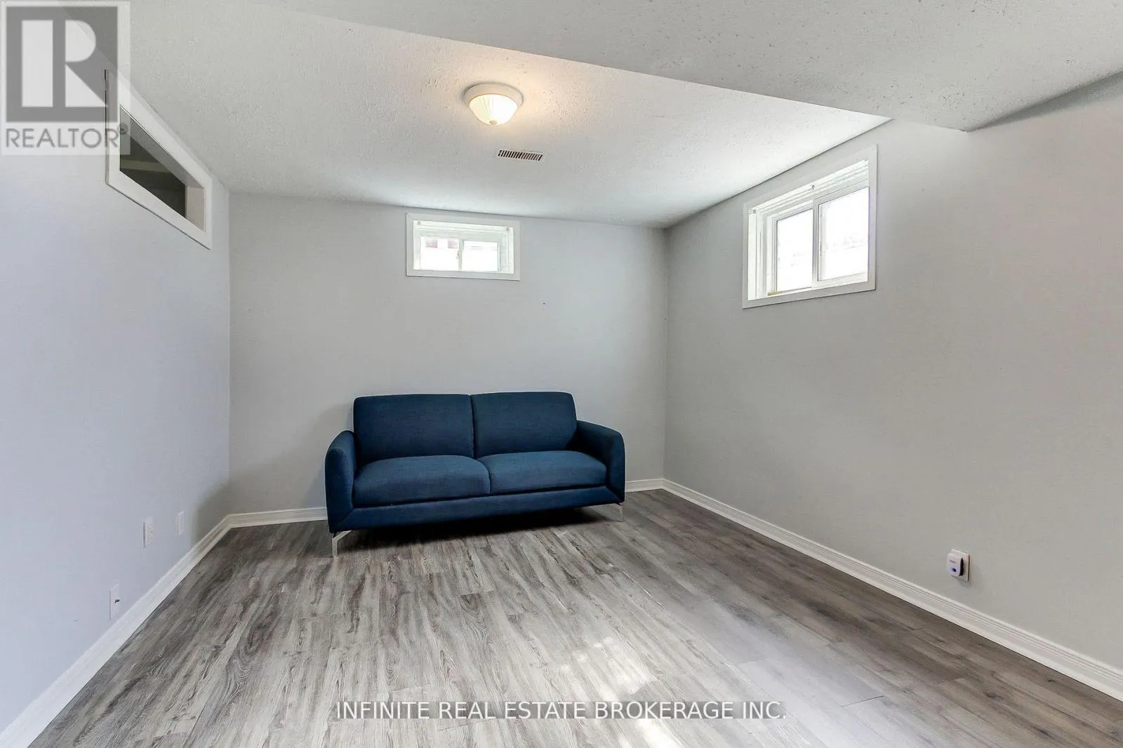 70 SABLE CRESCENT