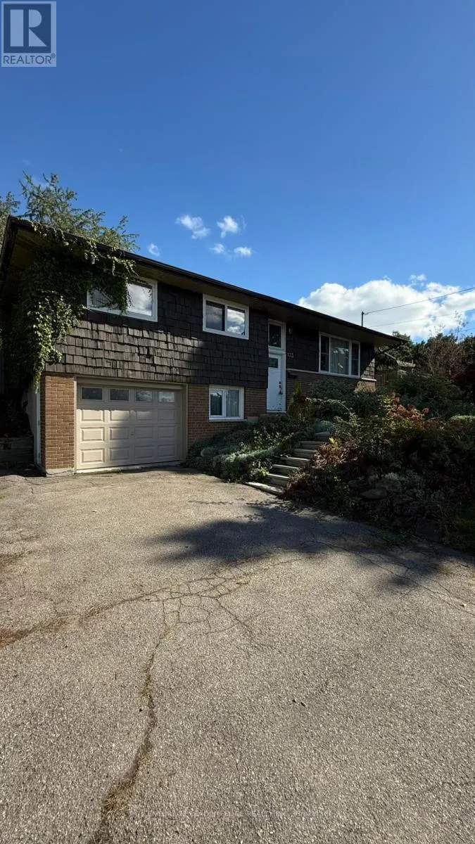 133 ELIZABETH CRESCENT