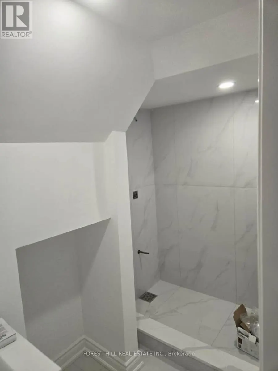 BSMT UNIT A - 52 INNISWOOD DRIVE