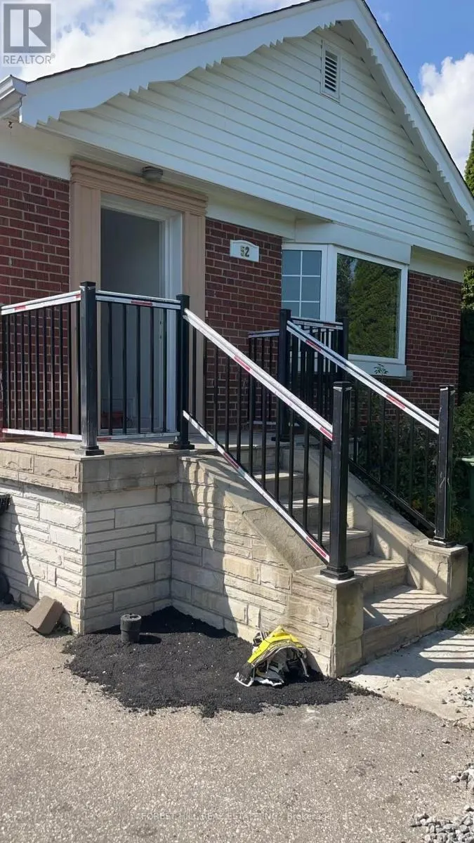 BSMT UNIT A - 52 INNISWOOD DRIVE