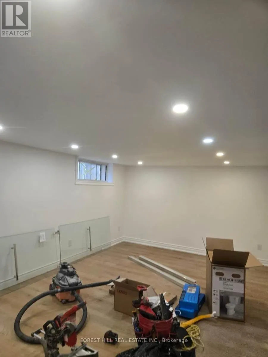 BSMT UNIT A - 52 INNISWOOD DRIVE