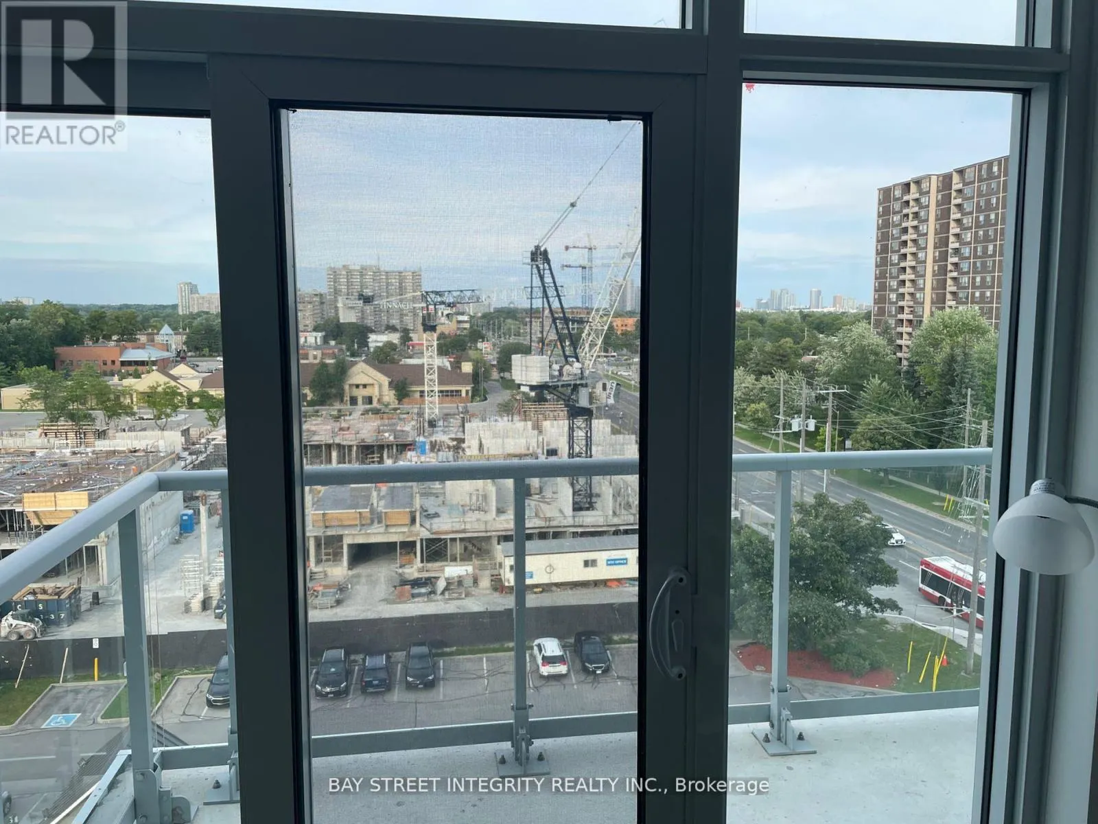 605 - 3220 SHEPPARD AVENUE E
