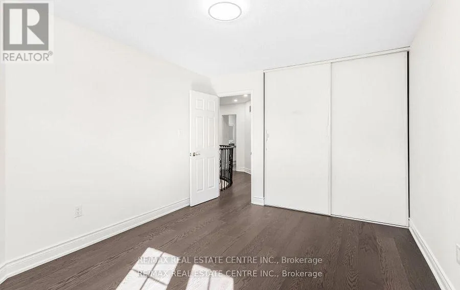 42 HOWES STREET