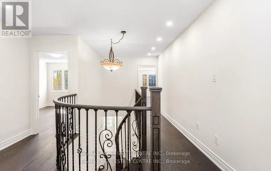 42 HOWES STREET