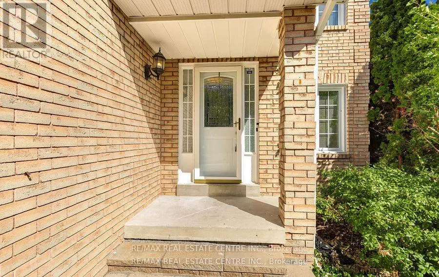 42 HOWES STREET