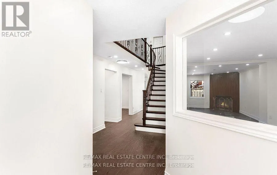 42 HOWES STREET