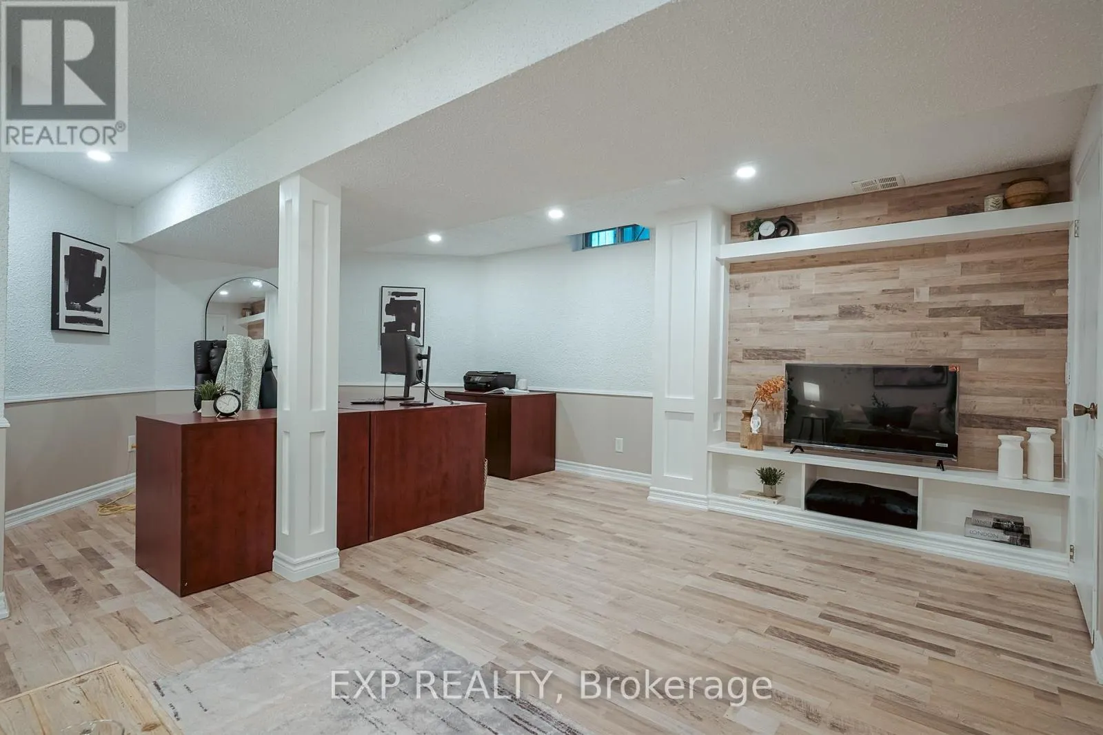 139 ADELE CRESCENT
