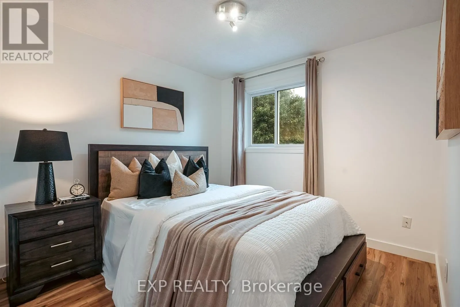 139 ADELE CRESCENT