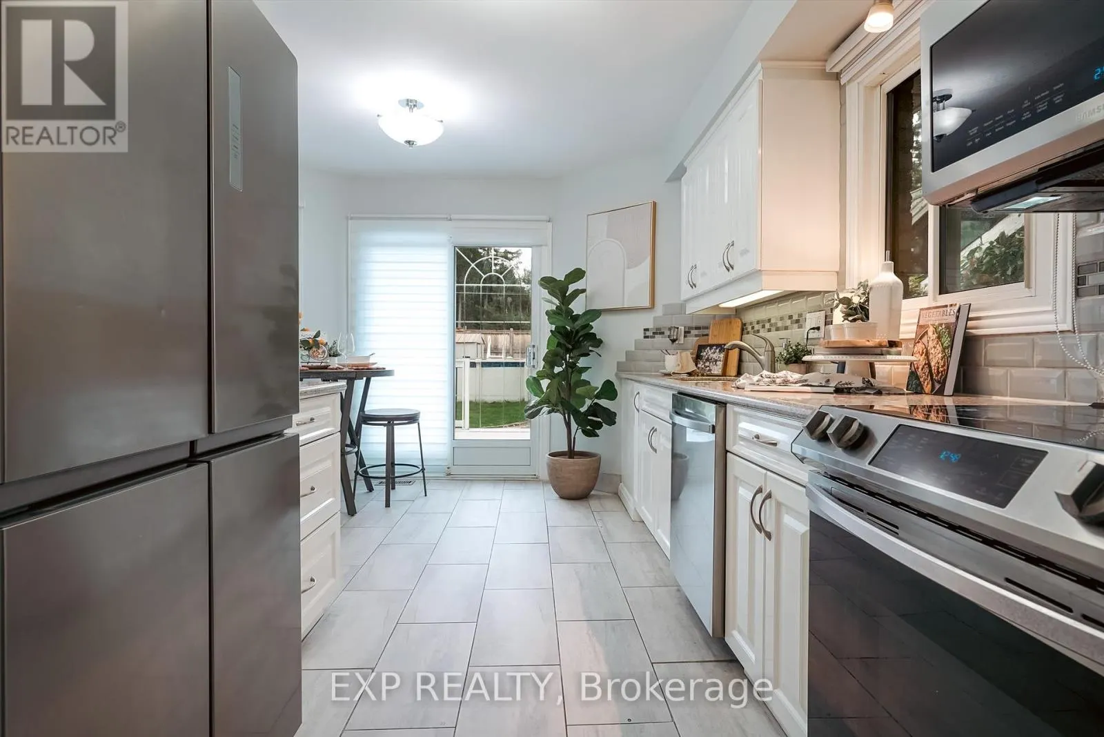139 ADELE CRESCENT