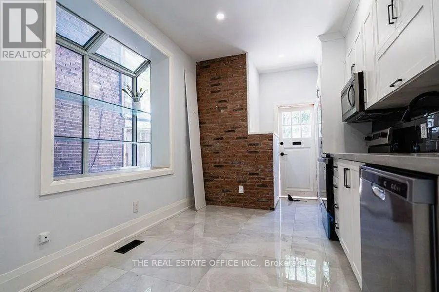 MAIN - 388 WOODBINE AVENUE