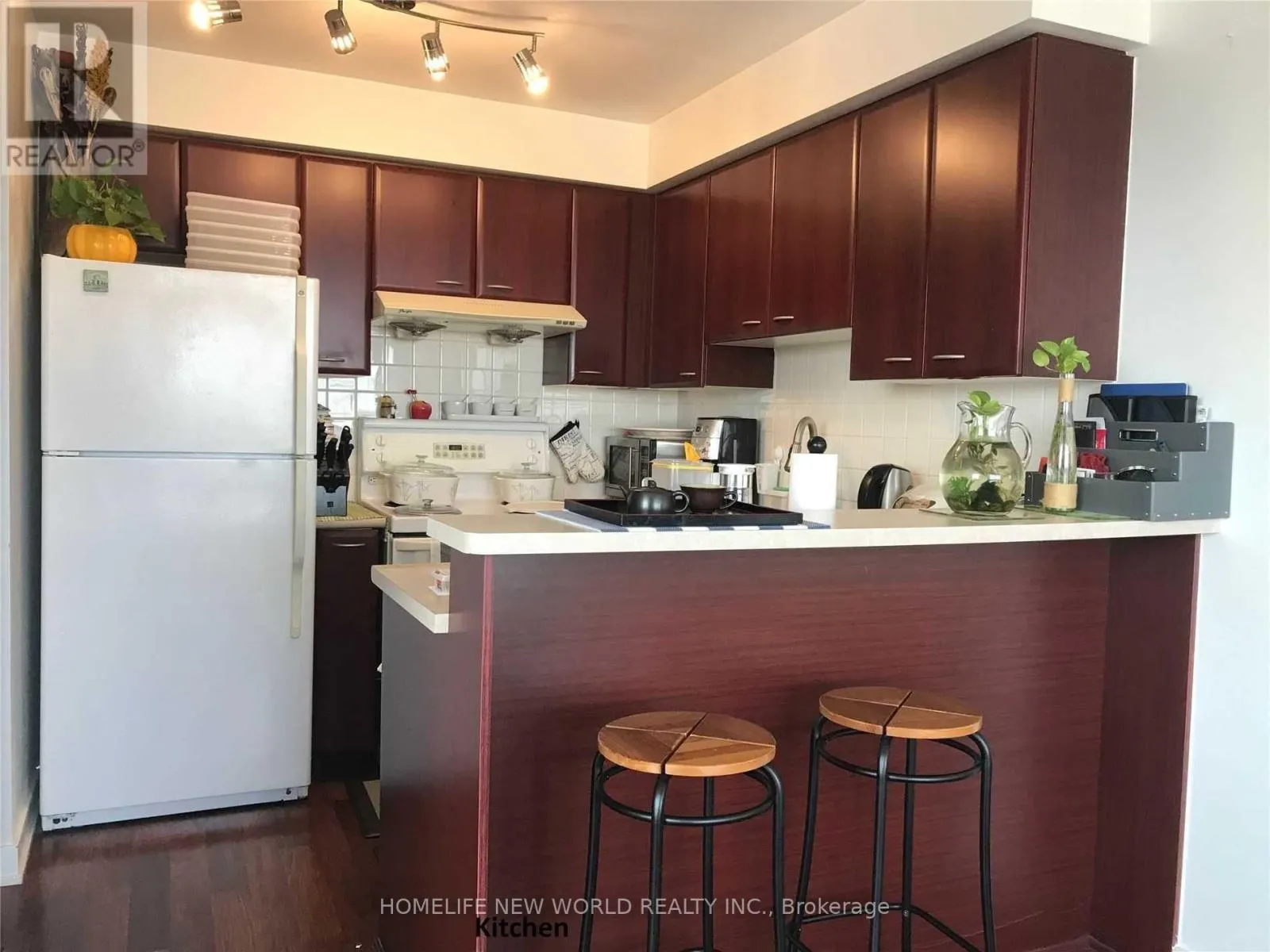 3210 - 36 LEE CENTRE DRIVE