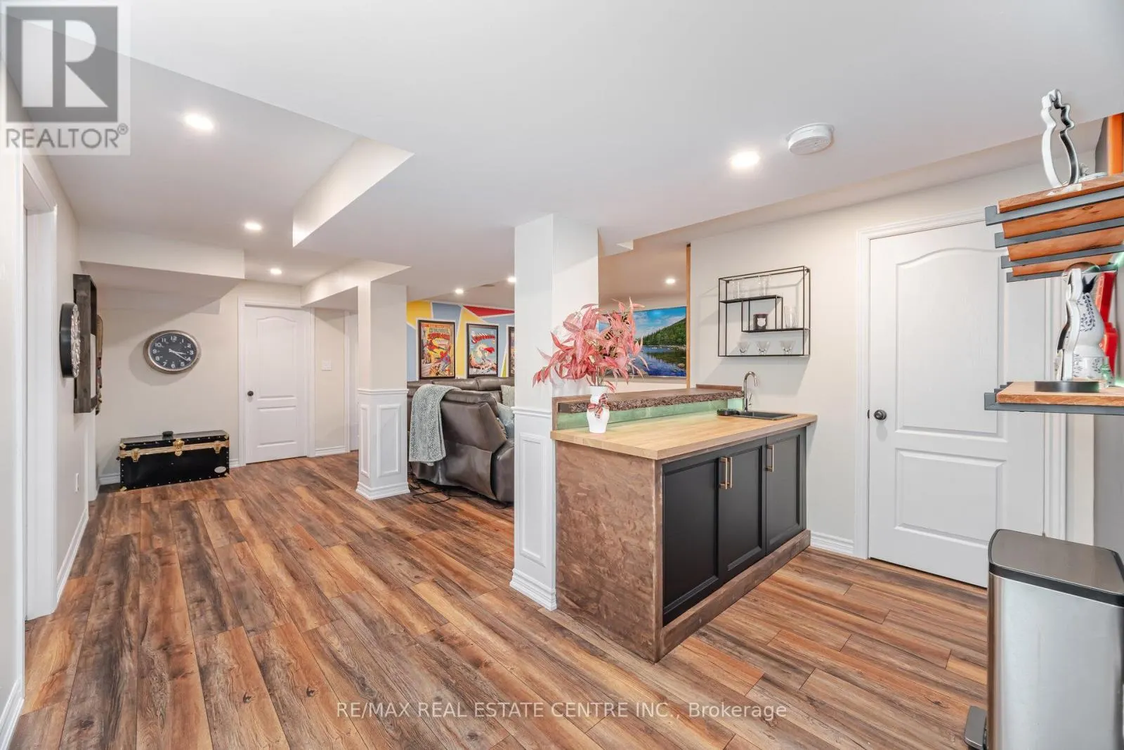 844 WRENWOOD DRIVE