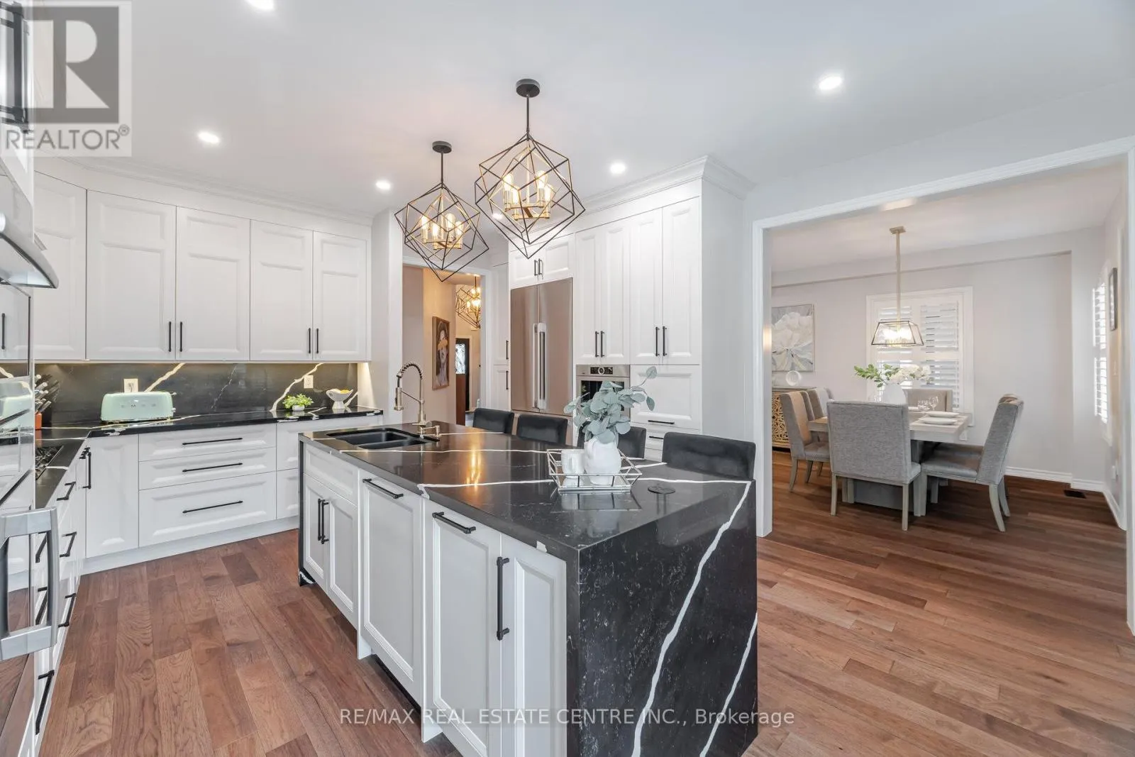 844 WRENWOOD DRIVE