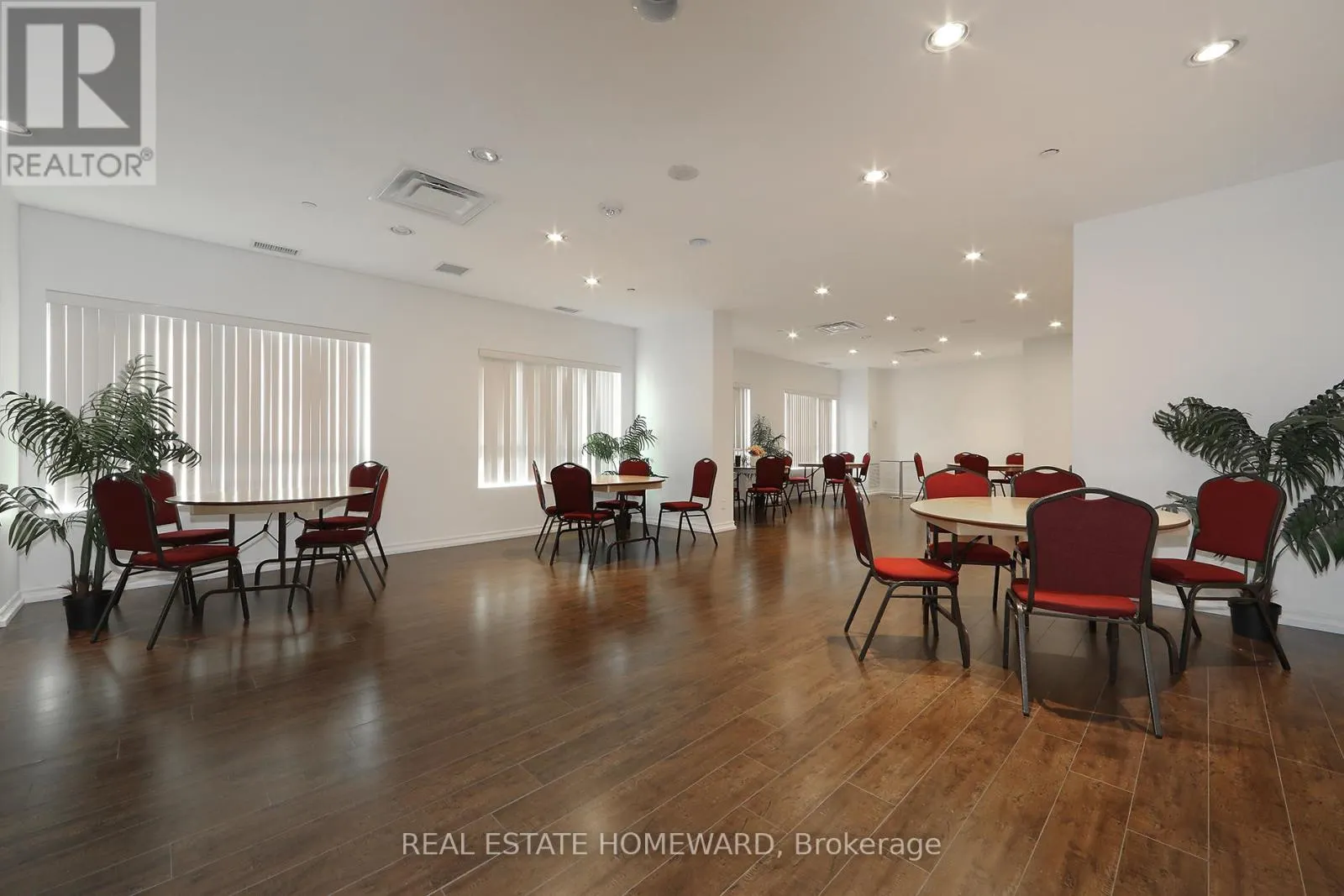 1701 - 1328 BIRCHMOUNT ROAD