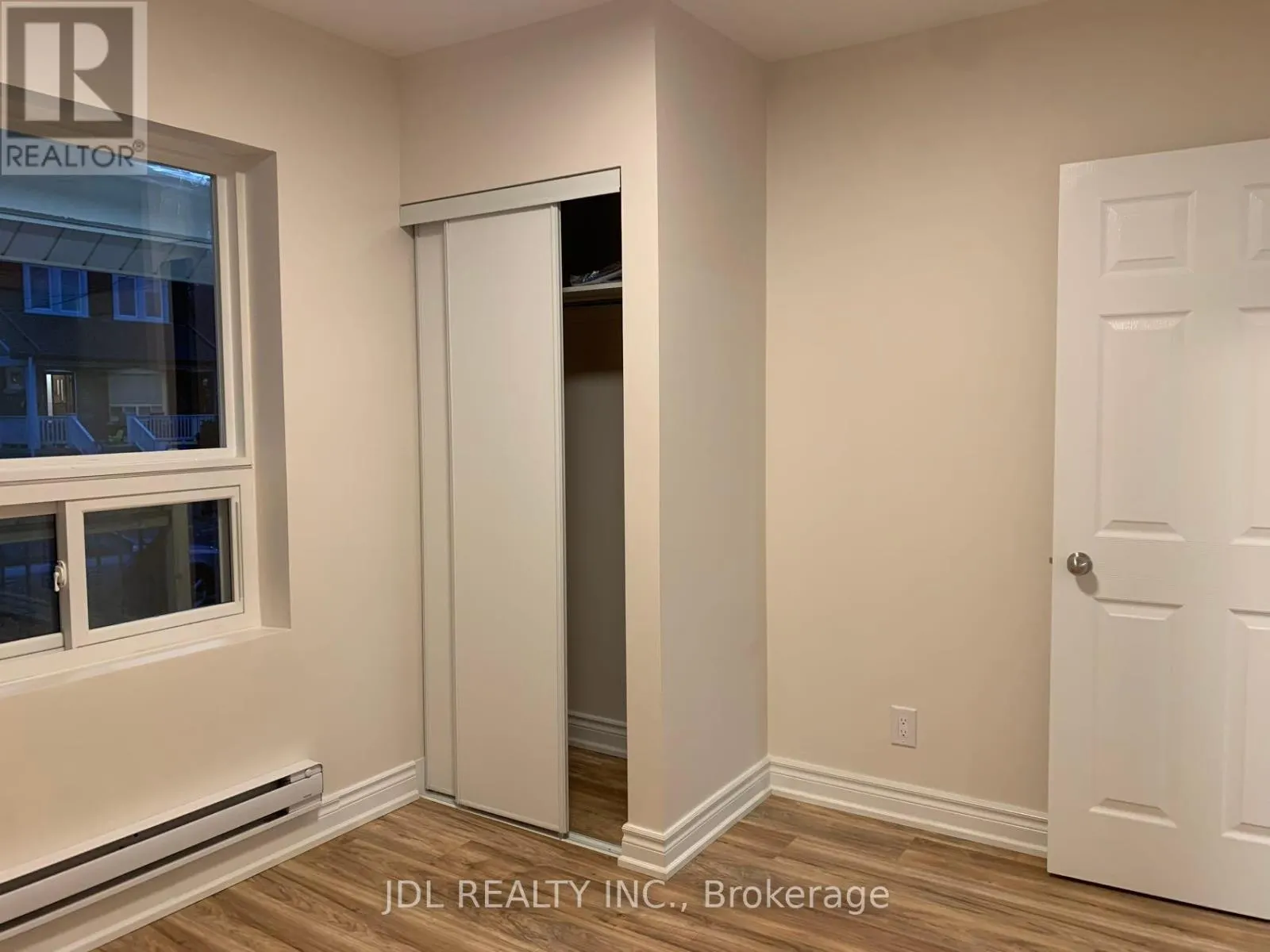 MAIN FLOOR - 5 HARRIS AVENUE S