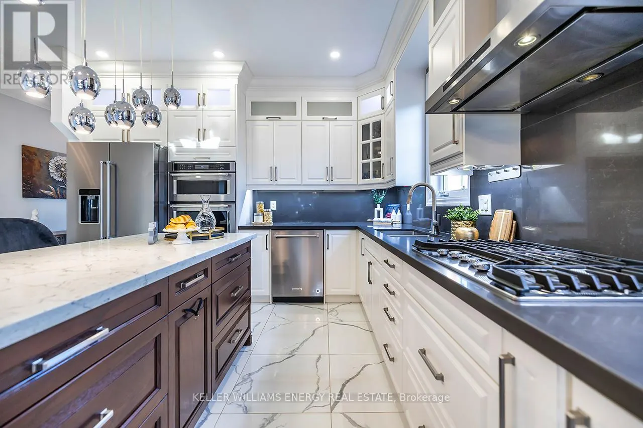 1602 CHILLIWACK STREET