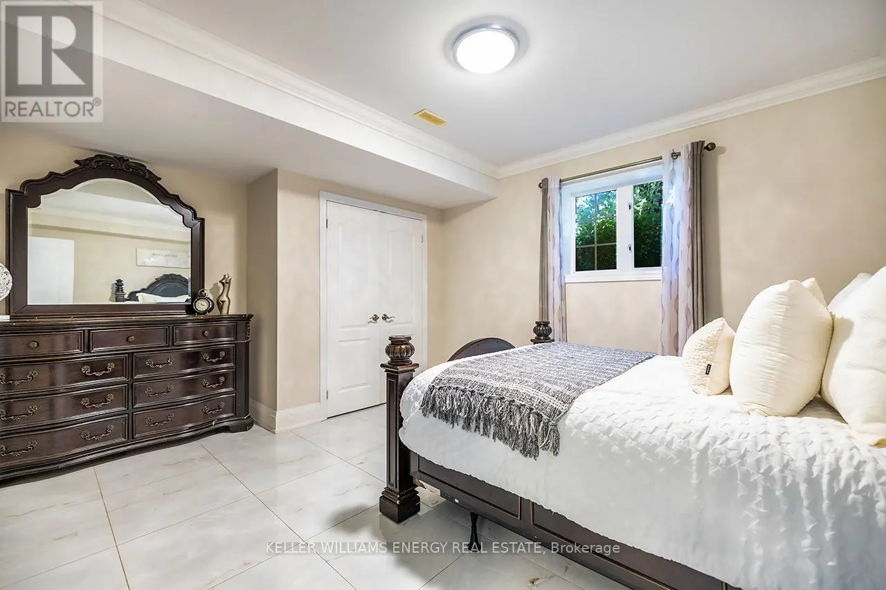 1602 CHILLIWACK STREET