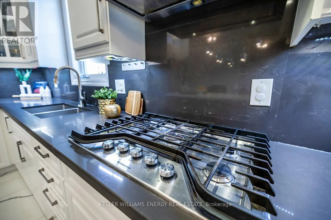 1602 CHILLIWACK STREET
