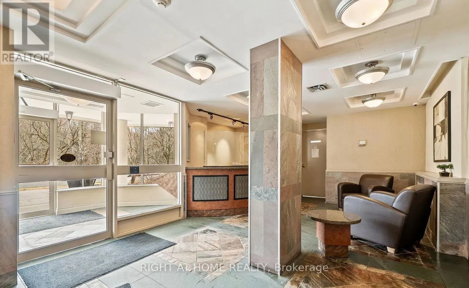 1109 - 4 PARK VISTA