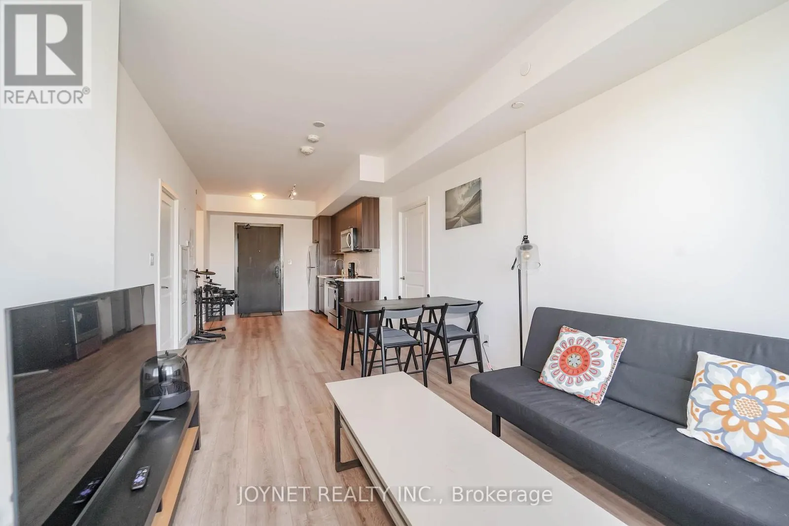 714 - 2799 KINGSTON ROAD
