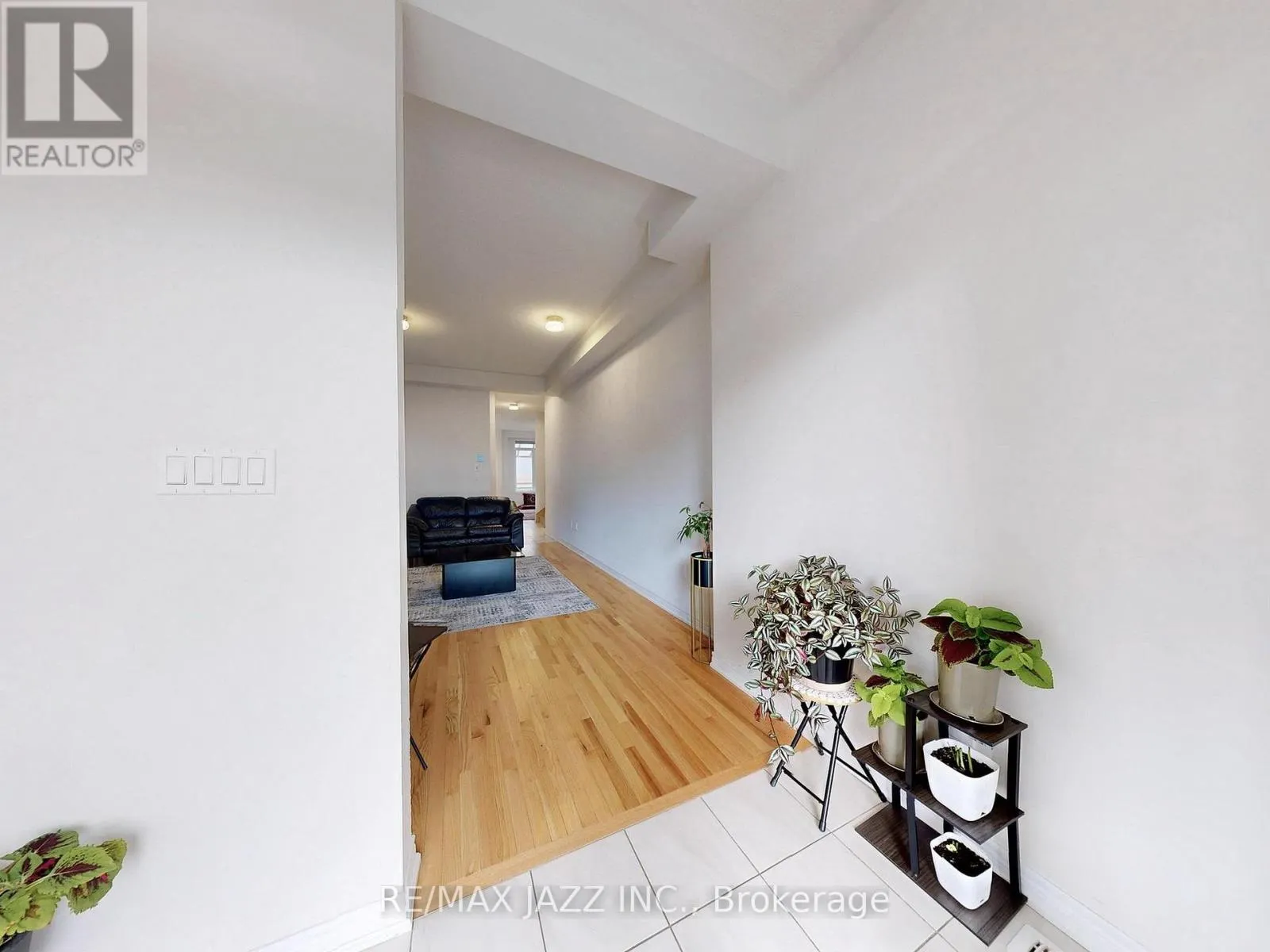 1280 AMHERST GATE