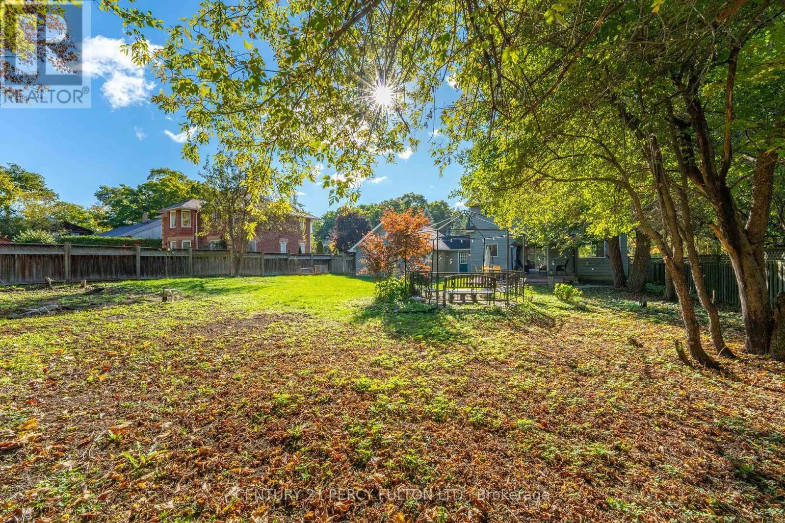 66 TWYN RIVERS DRIVE