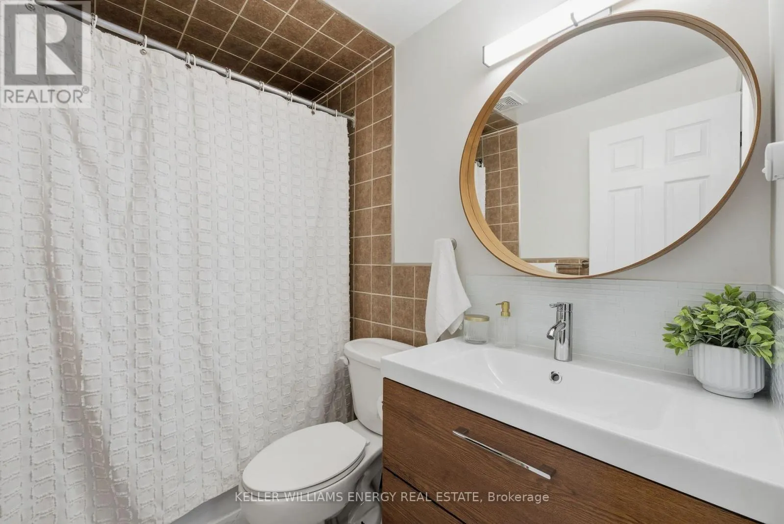 W16 - 220 ORMOND DRIVE, #W16