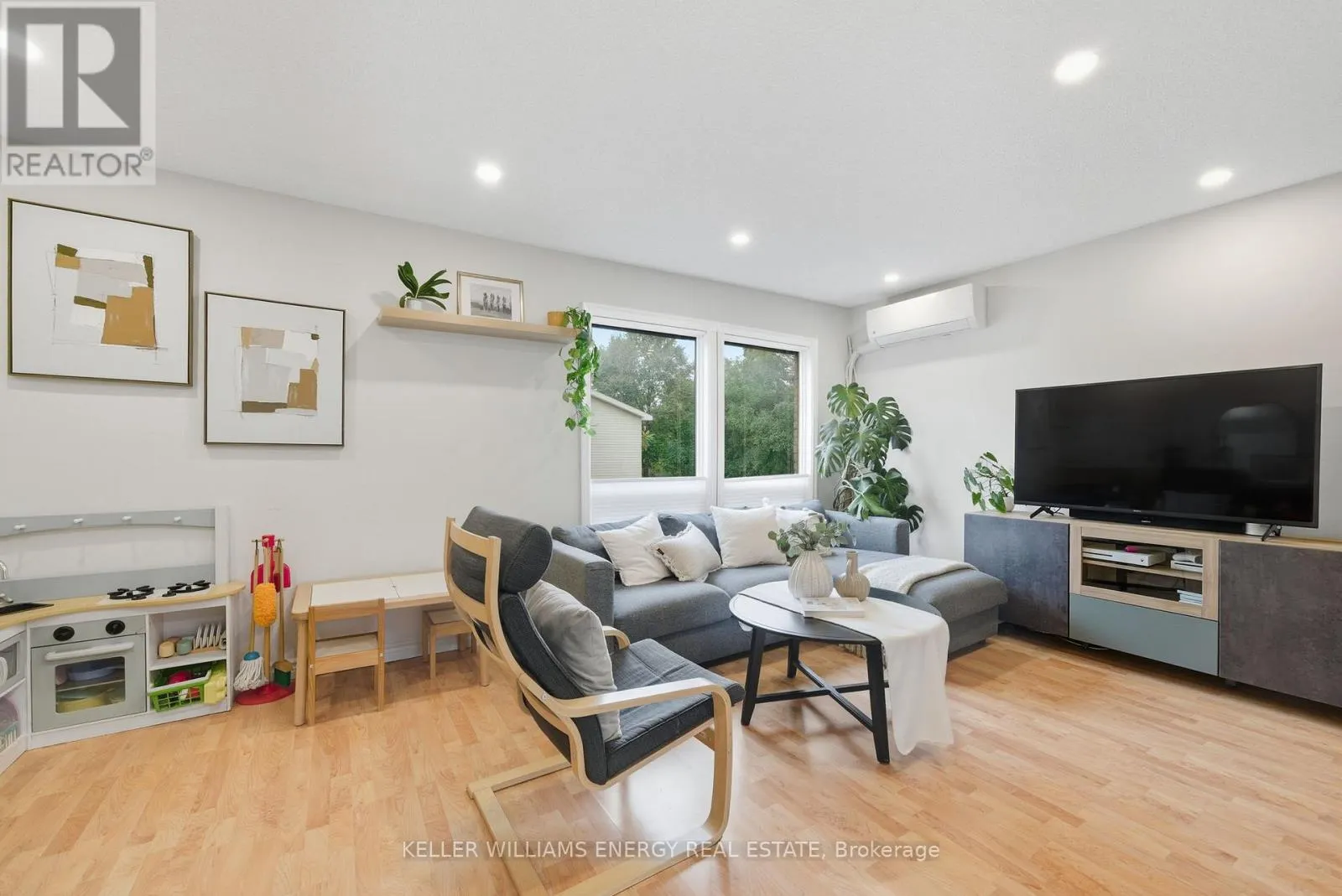W16 - 220 ORMOND DRIVE, #W16