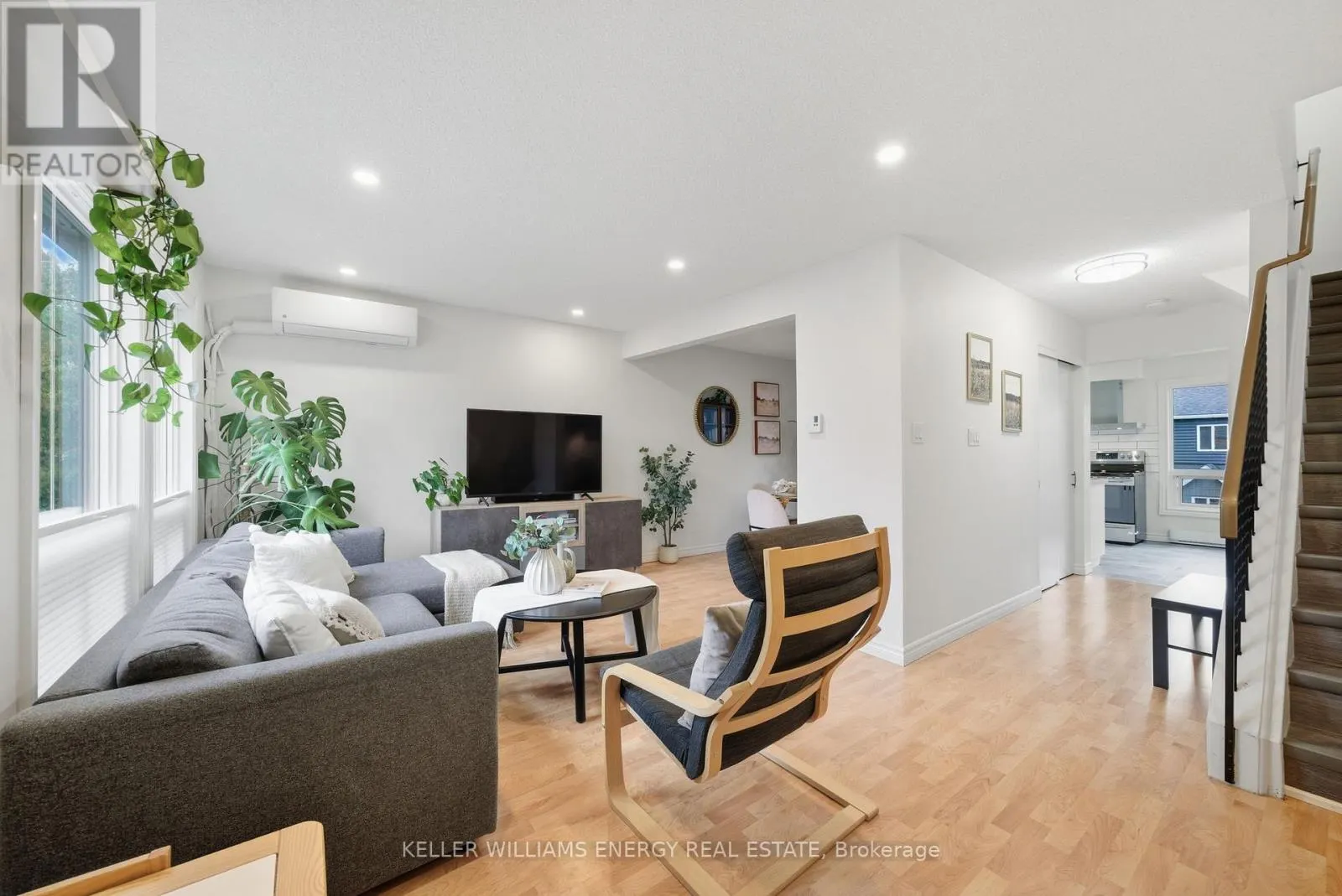 W16 - 220 ORMOND DRIVE, #W16