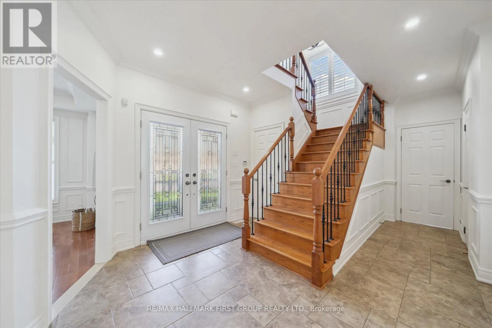60 BRENDA CRESCENT