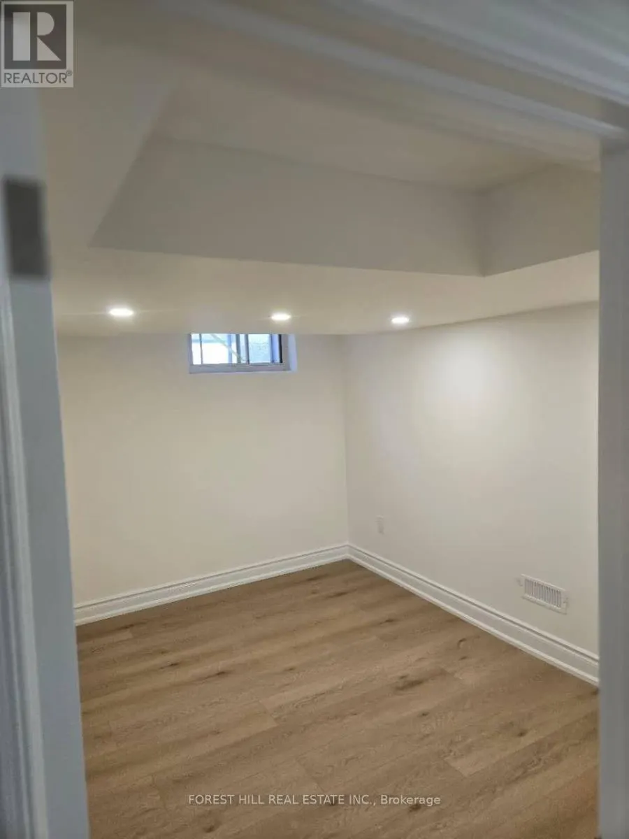BSMT UNIT B - 52 INNISWOOD DRIVE