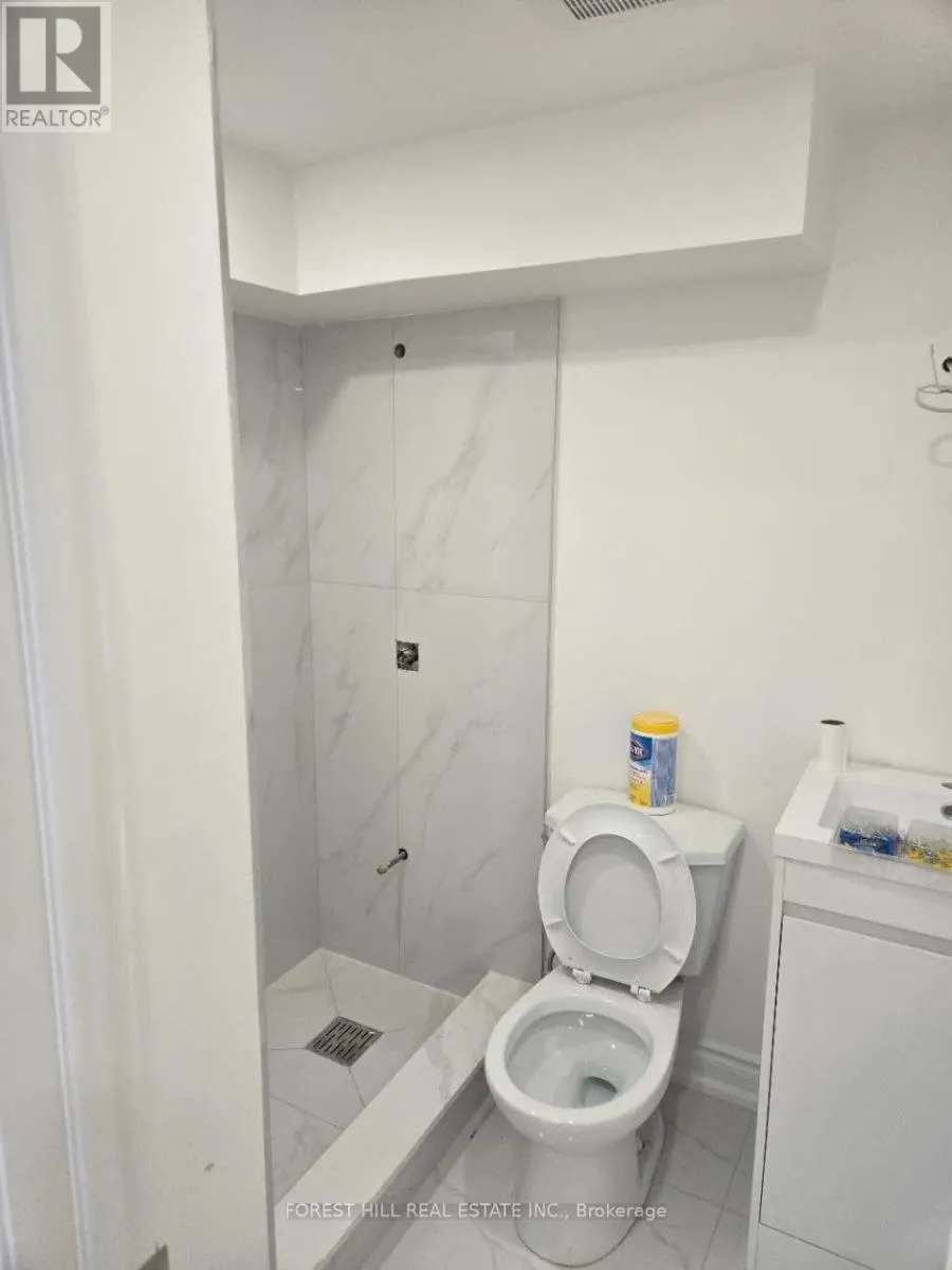 BSMT UNIT B - 52 INNISWOOD DRIVE