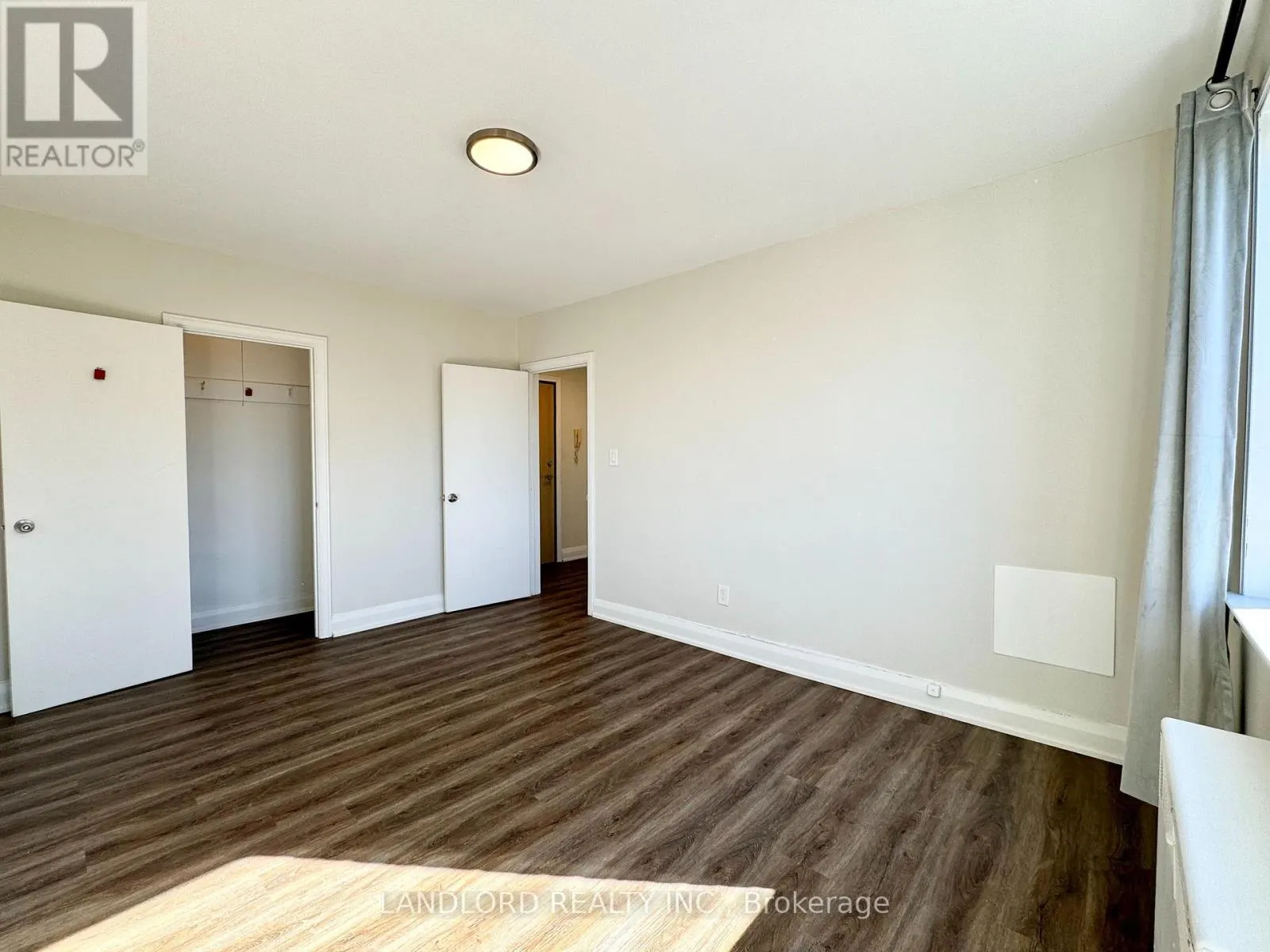 303 - 36 WOOD GLEN ROAD