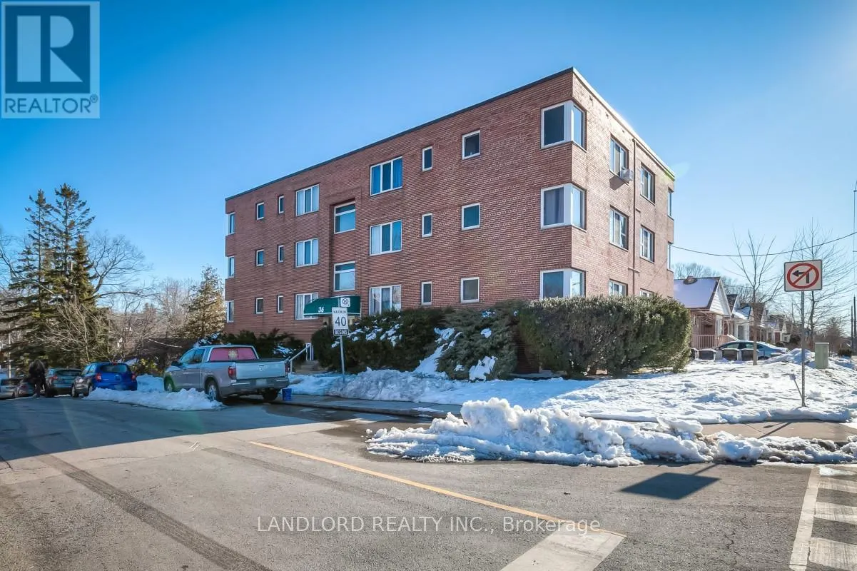 303 - 36 WOOD GLEN ROAD