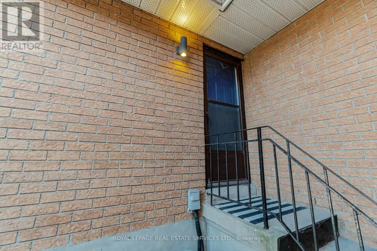171 CLONMORE DRIVE E