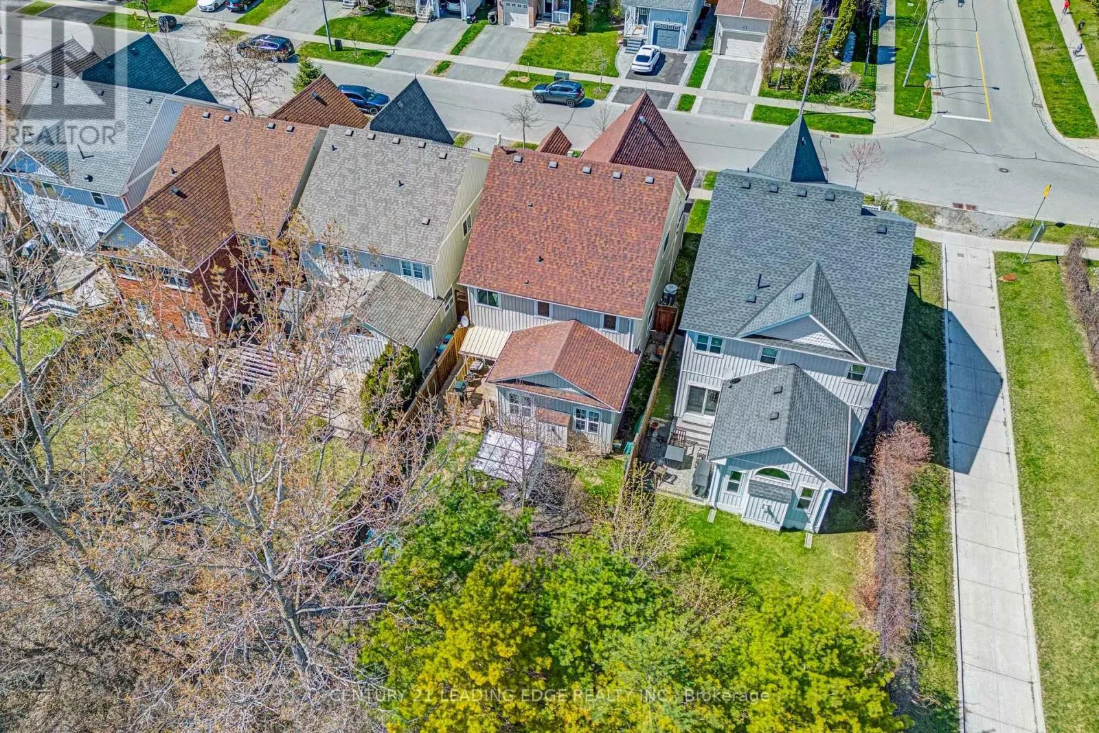 53 KINROSS AVENUE