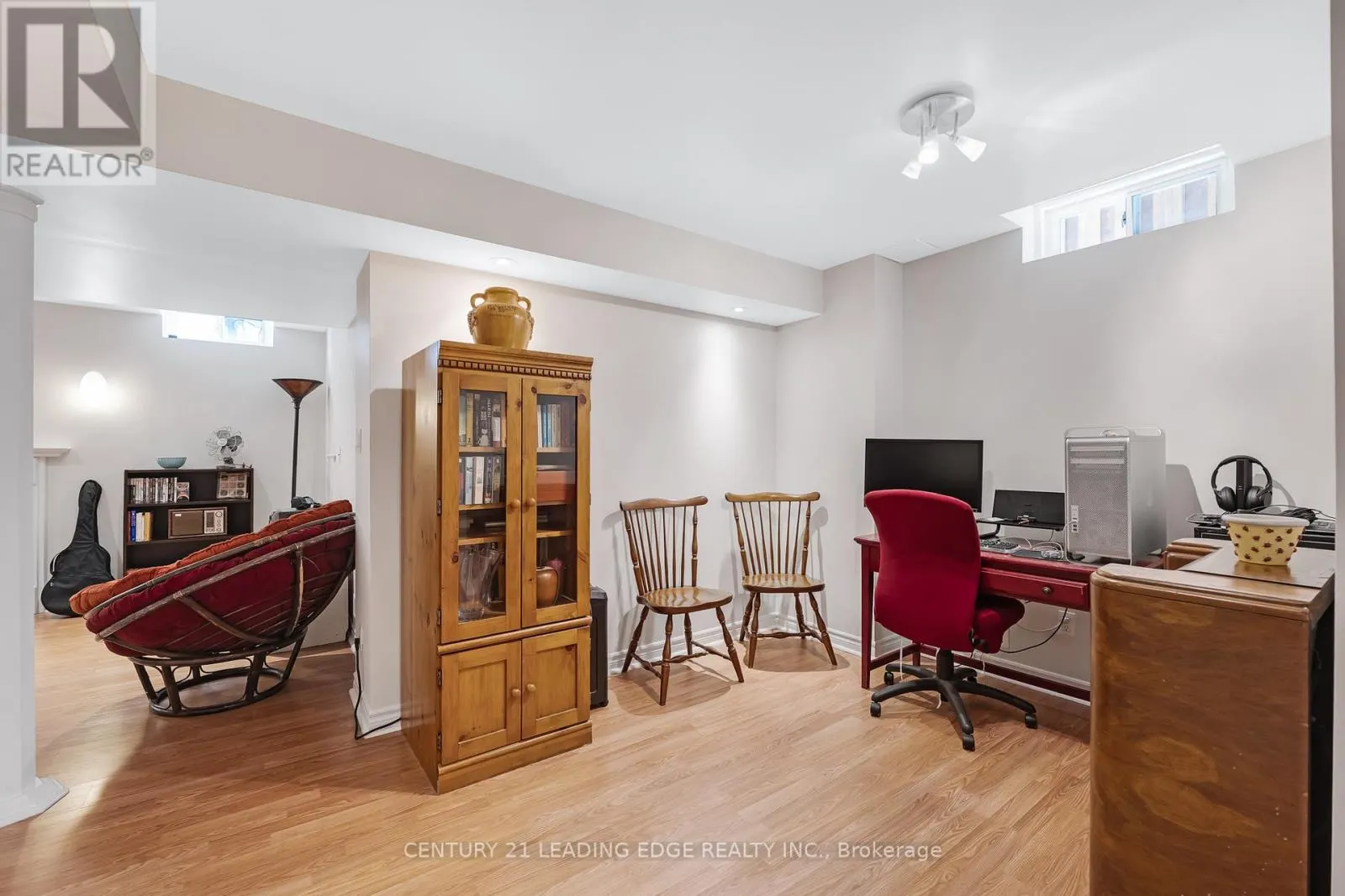 53 KINROSS AVENUE