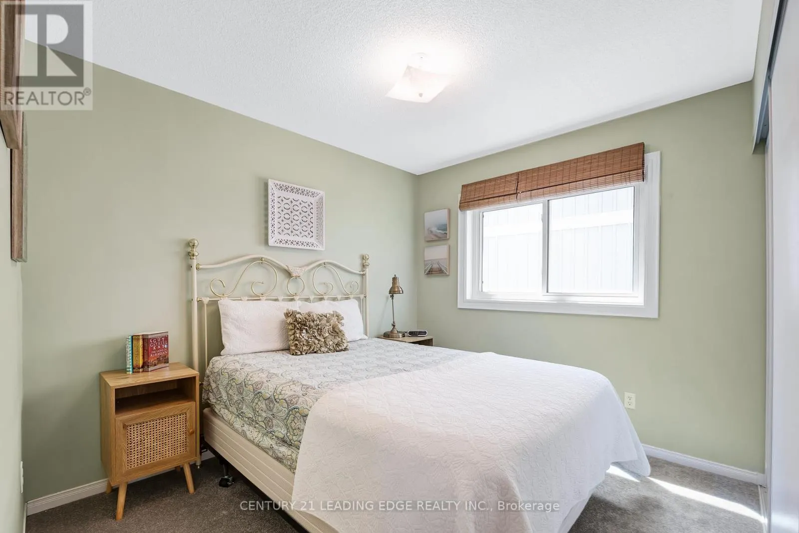 53 KINROSS AVENUE