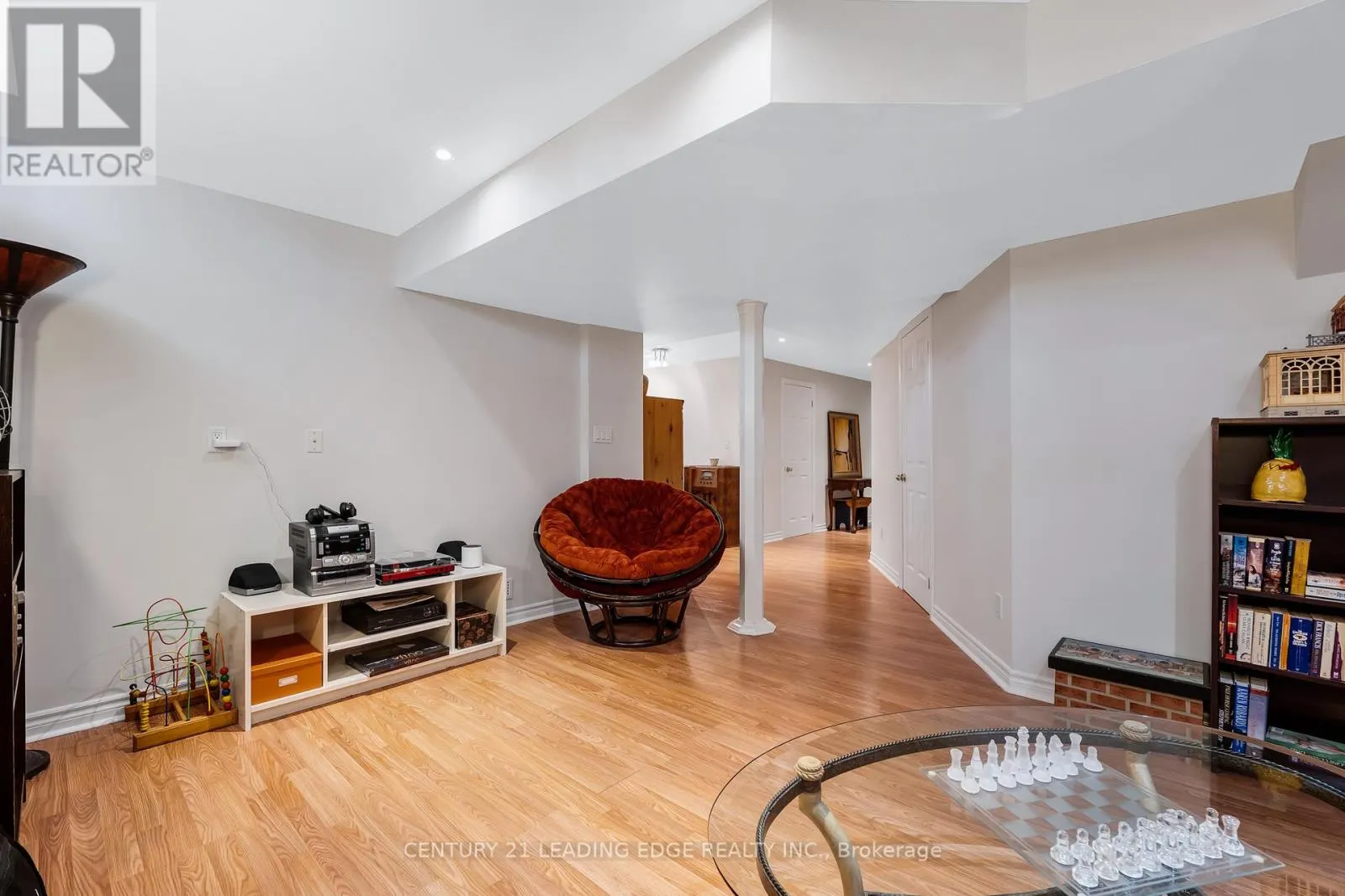53 KINROSS AVENUE