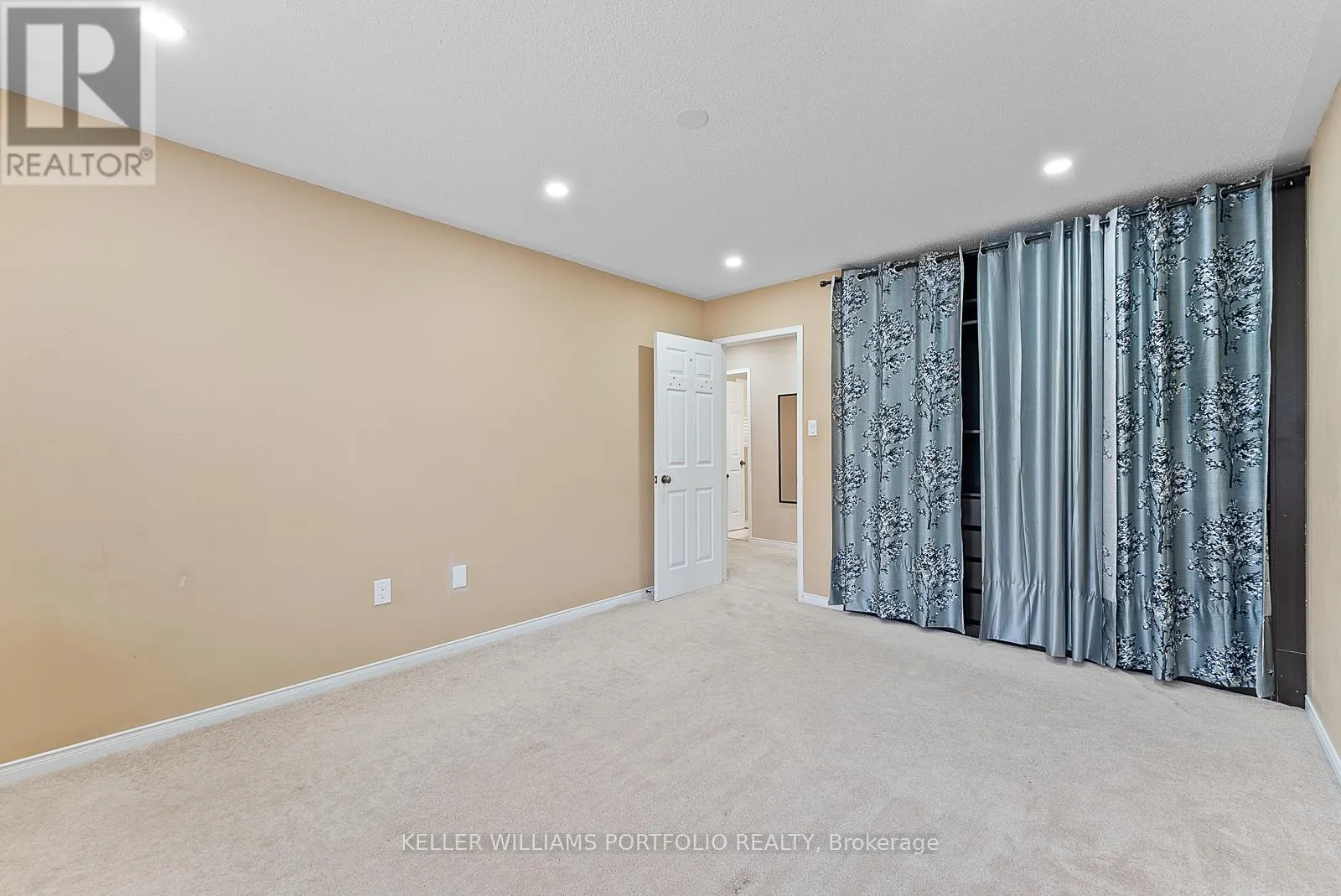 66 ARMITAGE CRESCENT