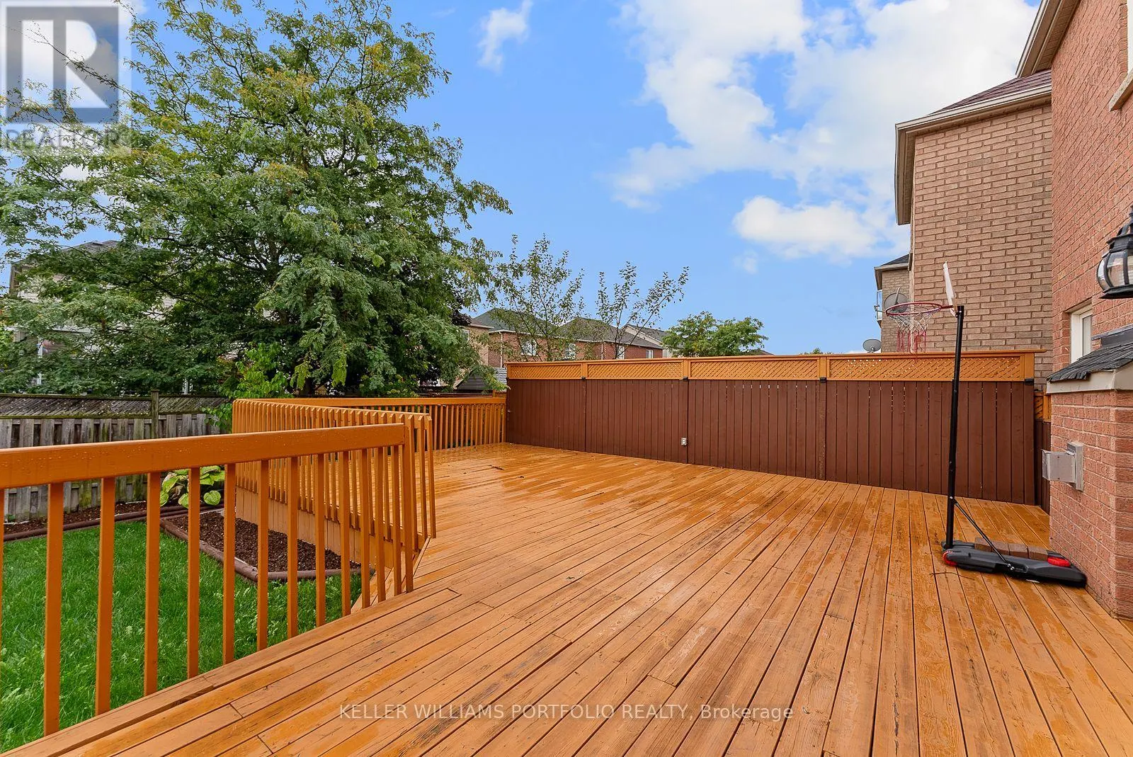 66 ARMITAGE CRESCENT