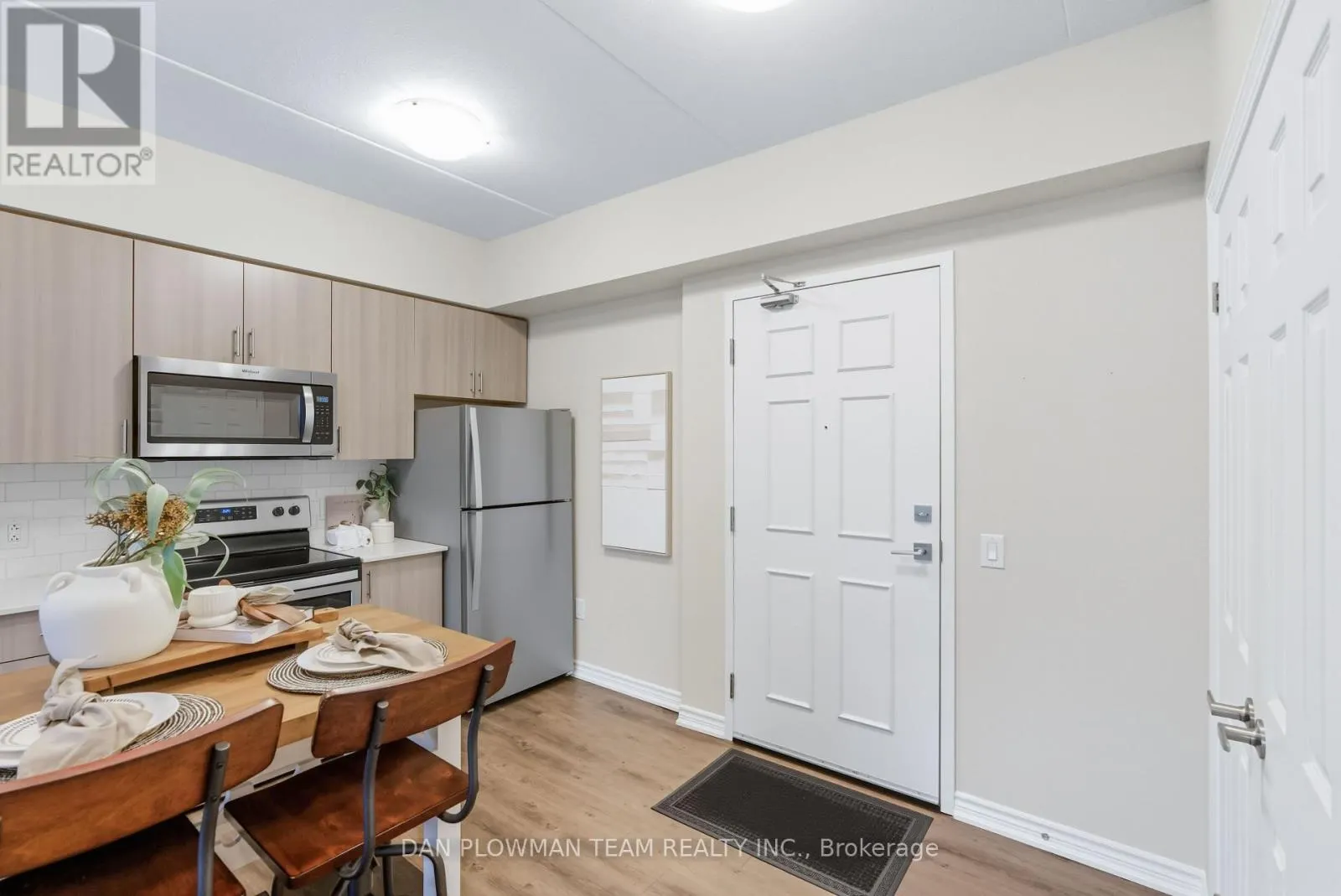217 - 290 LIBERTY STREET N