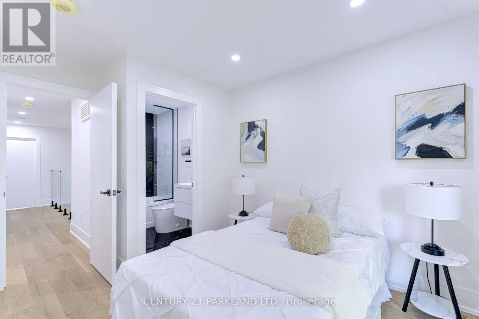 6 STANHOPE AVENUE