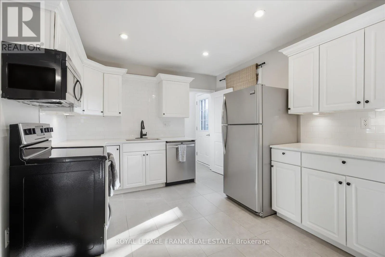 1186 RAVINE ROAD