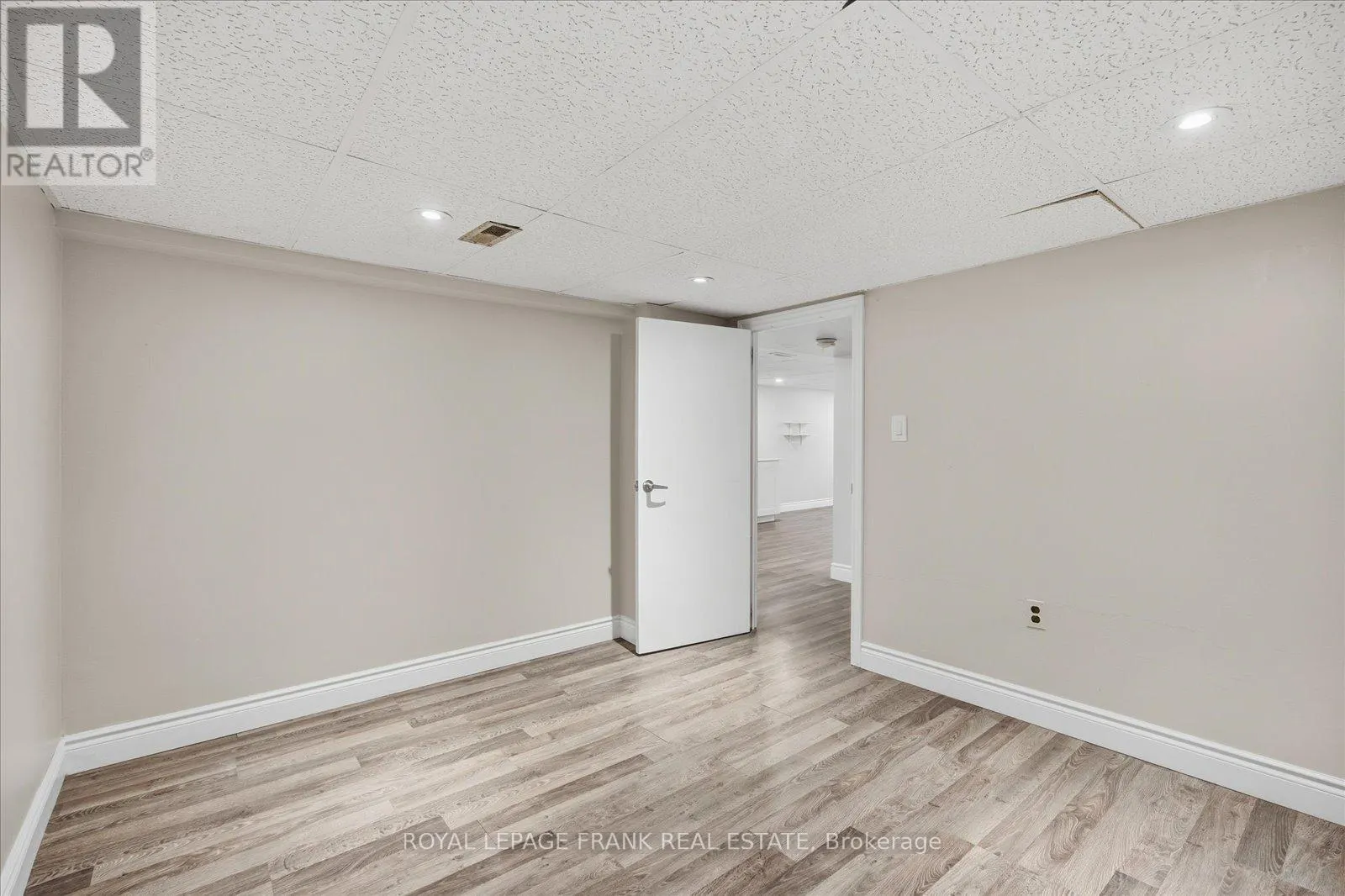 1186 RAVINE ROAD