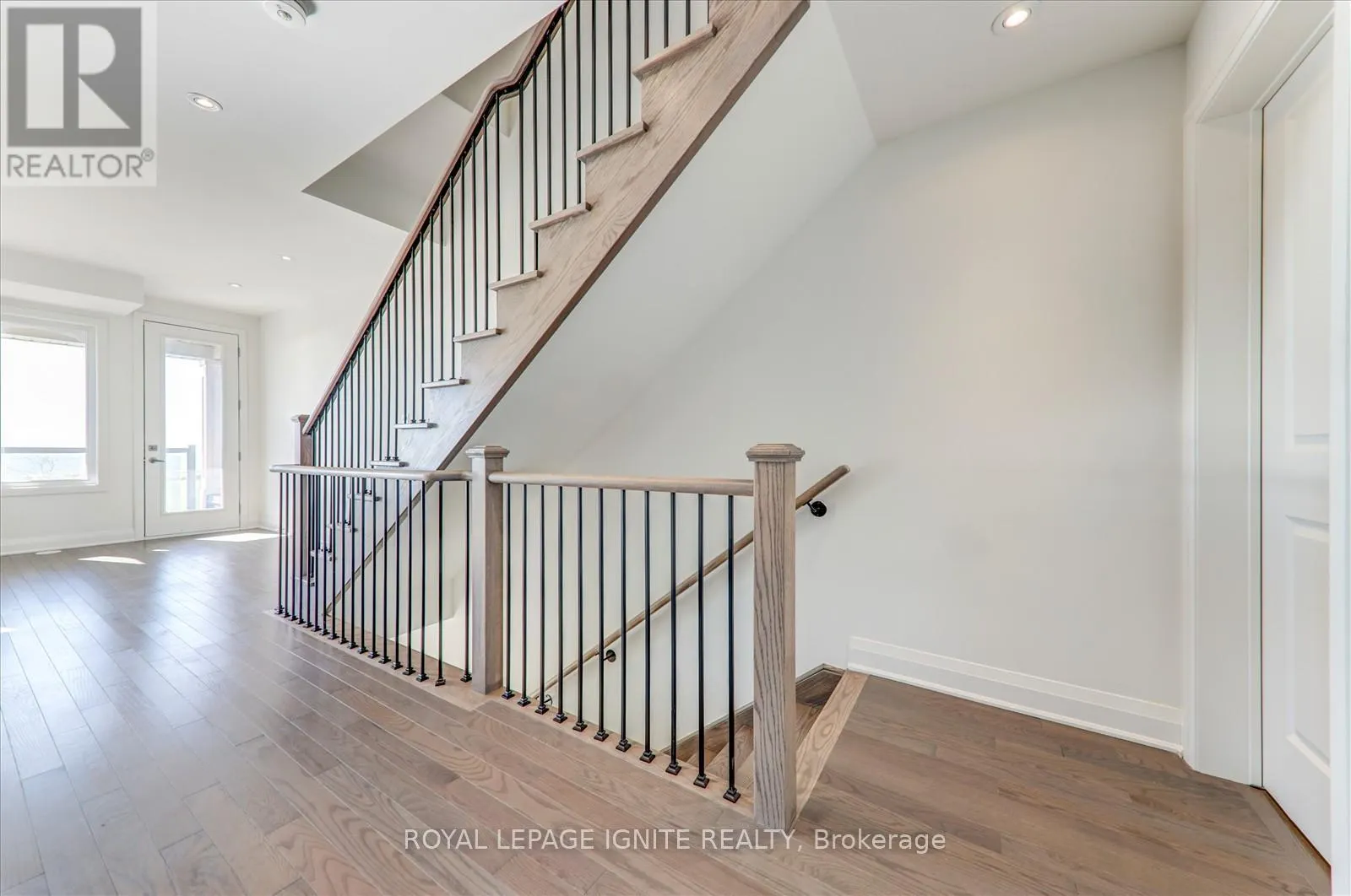 807 PORT DARLINGTON ROAD