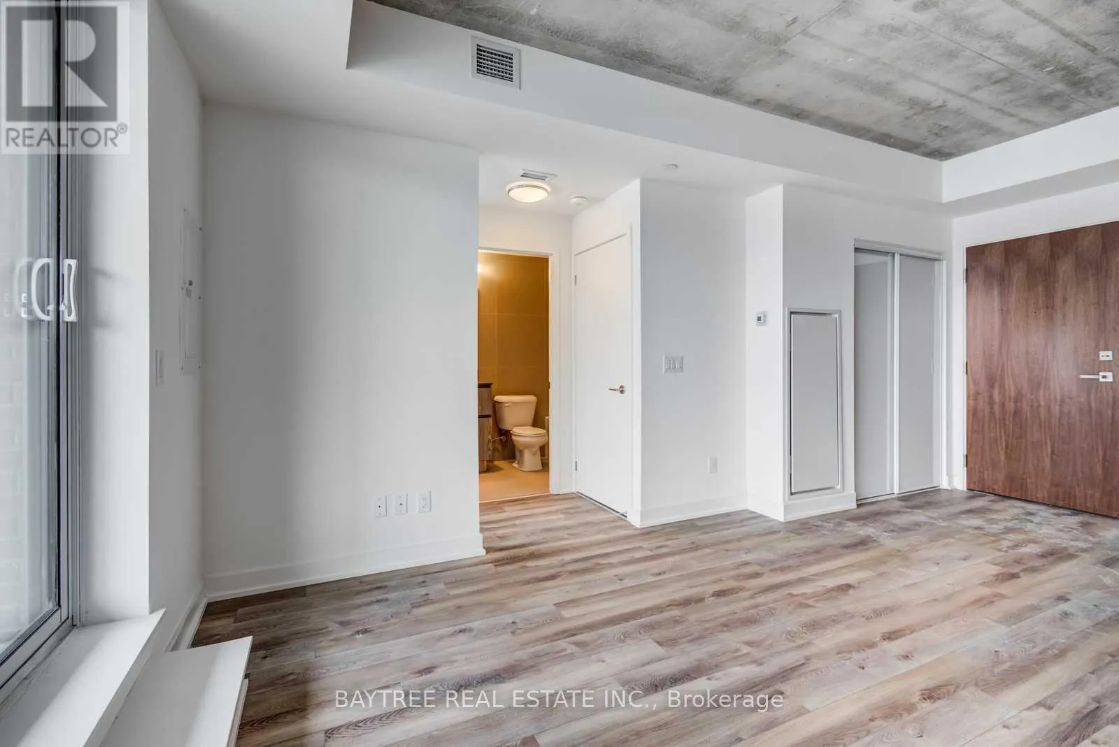 404 - 30 BASEBALL PLACE