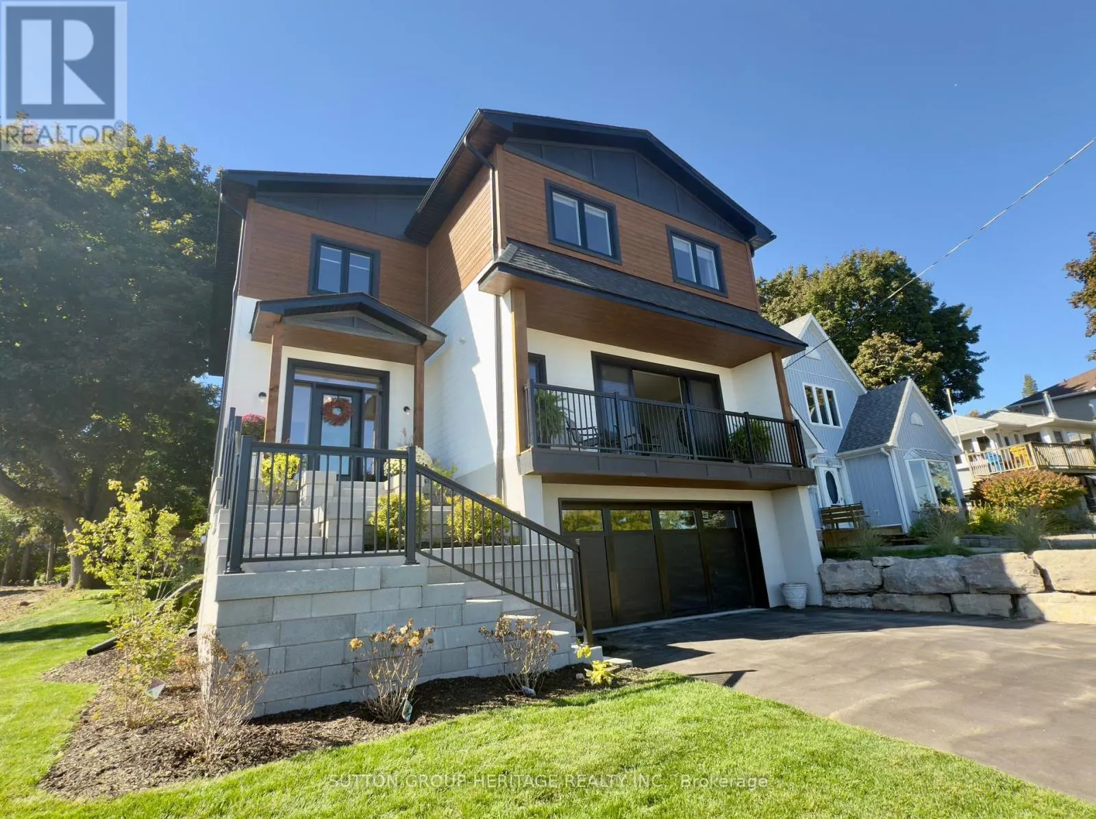 16 COULCLIFF BOULEVARD