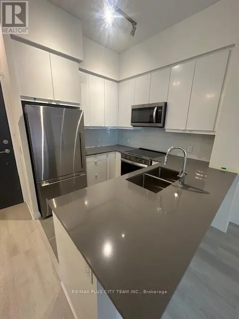 626 - 3270 SHEPPARD AVENUE