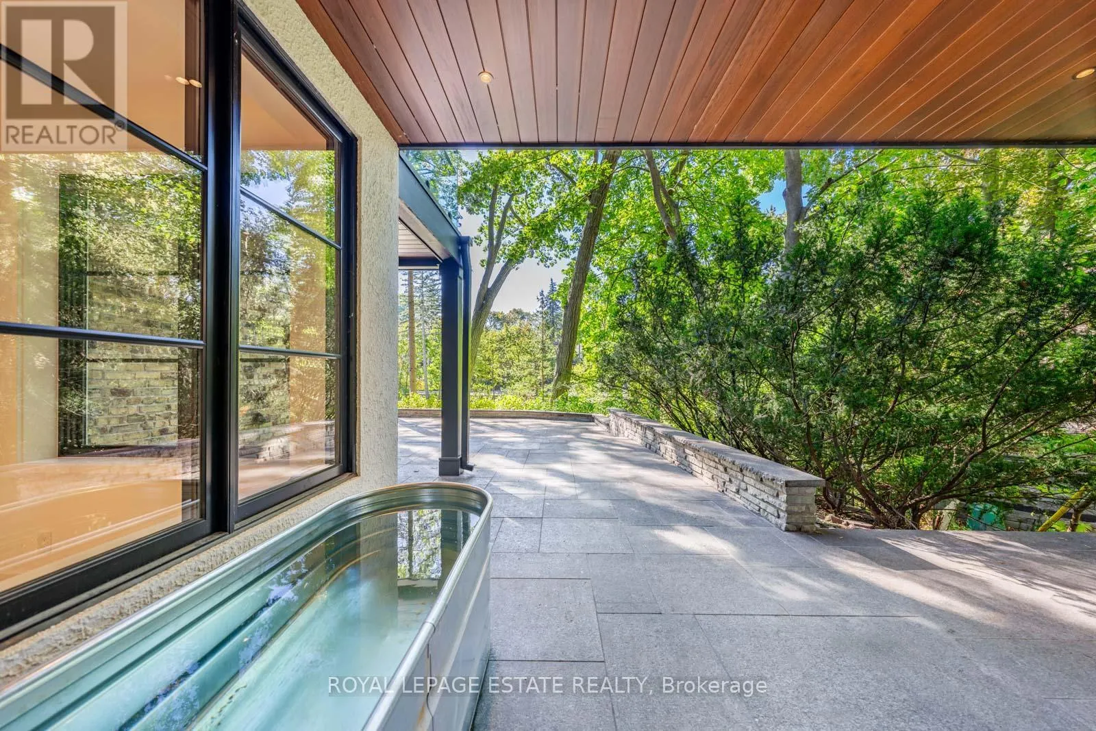 8 CROWN PARK ROAD